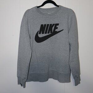 Vintage Nike Sportswear Logo Crewneck Sweatshirt – Grey (Men’s M)